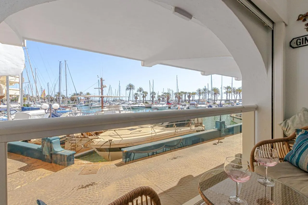 Puerto Marina Apartment بينالماذينا إسبانيا