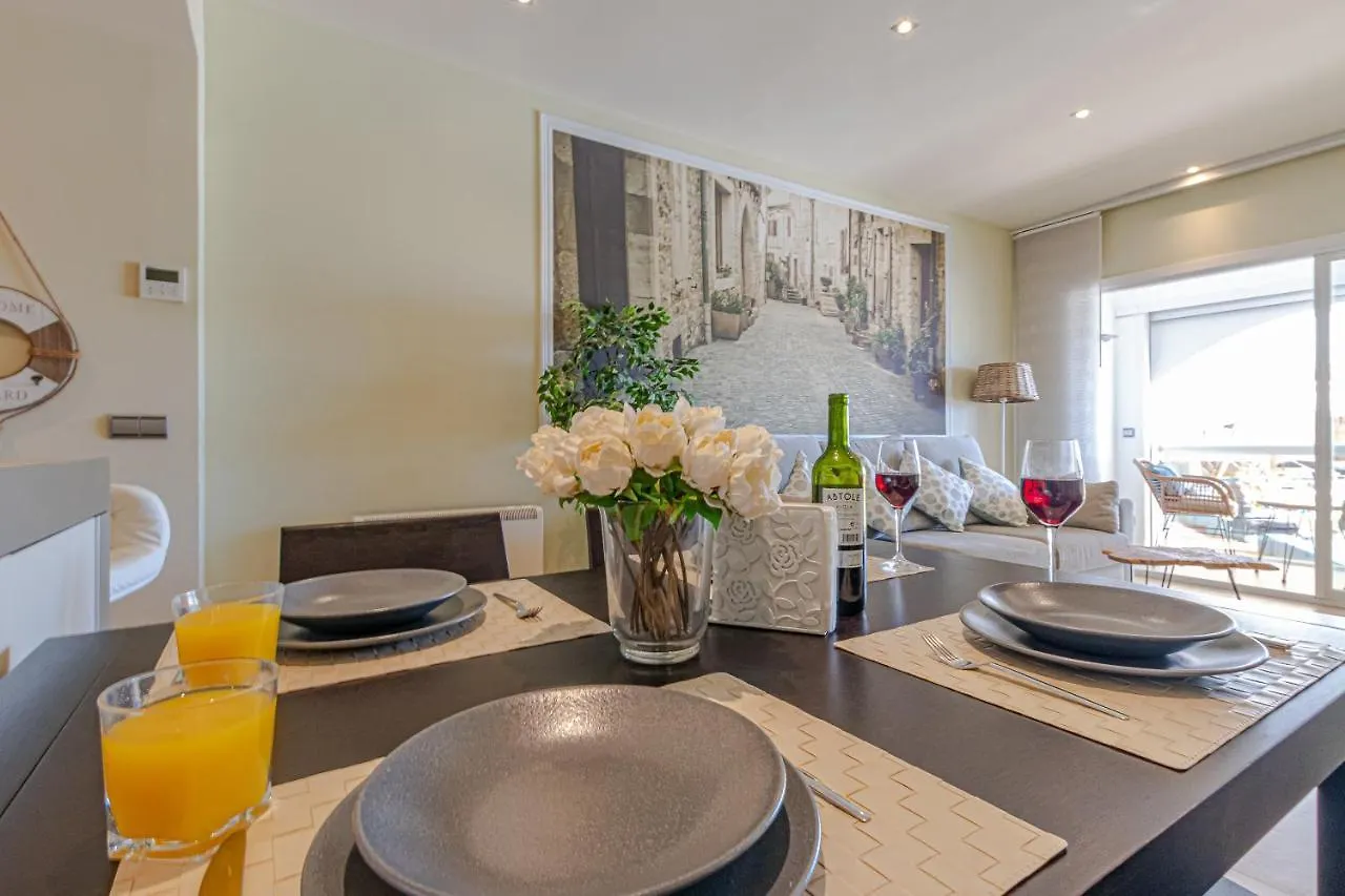 Puerto Marina Apartment بينالماذينا